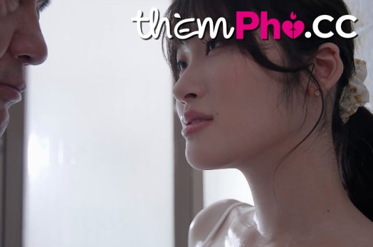 Chồng bỏ bê, vợ được ông chú giúp thỏa mãn cơn nứng lồn